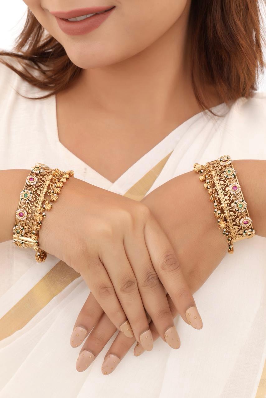 Traditional Designer Bangdi Set for Women | D-0012