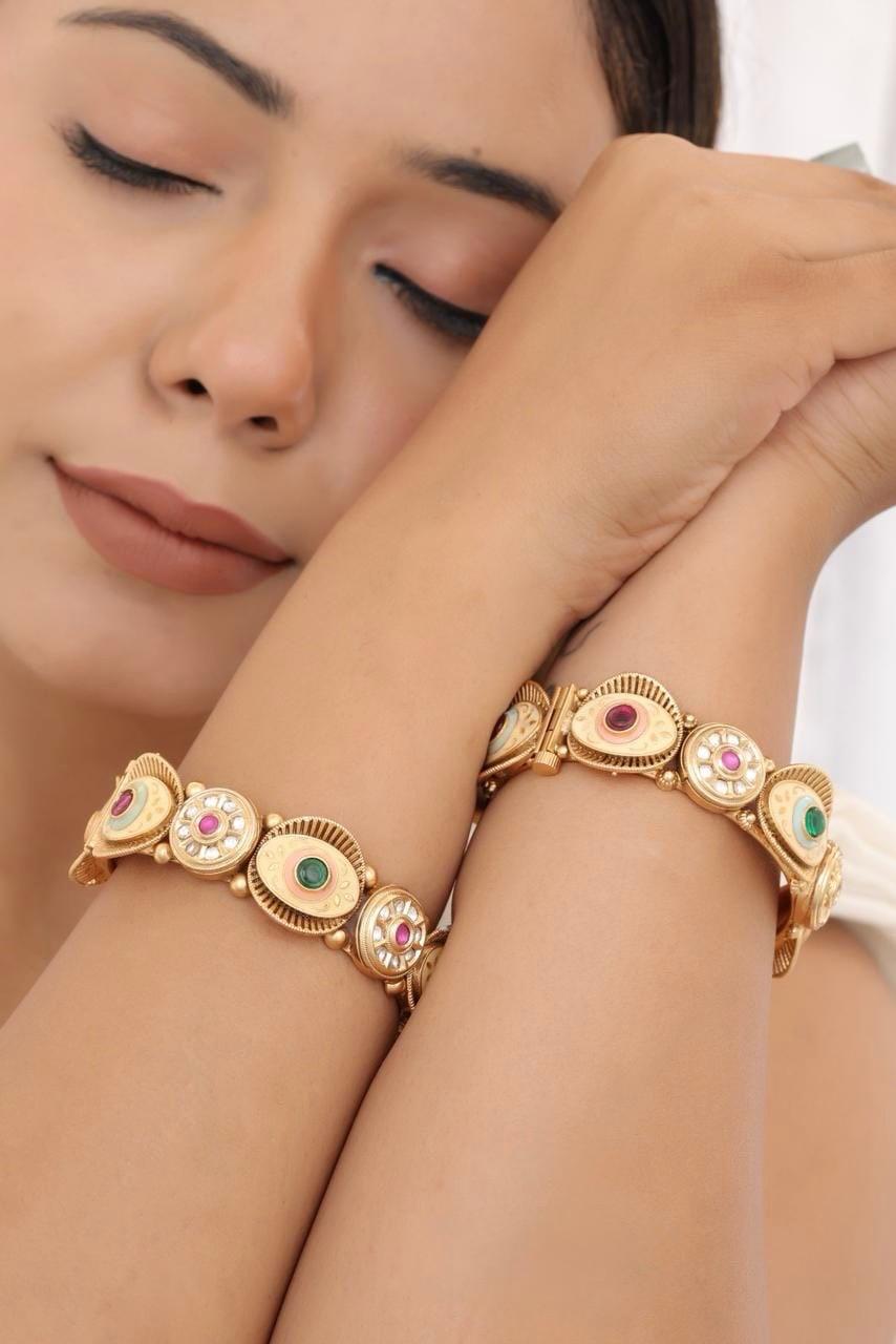 Traditional Designer Bangdi Set for Women | D-002