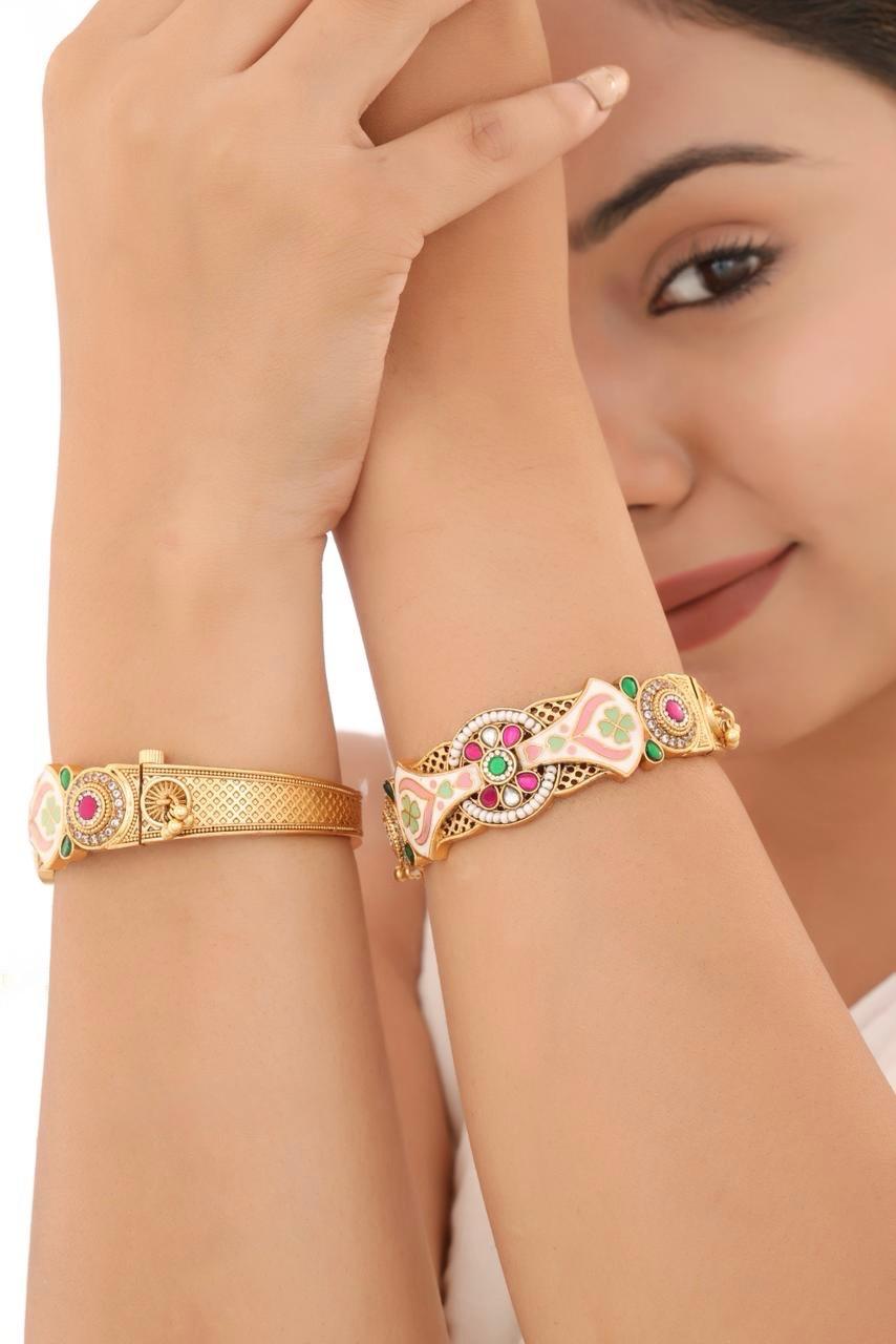 Traditional Designer Bangdi Set for Women | D-008