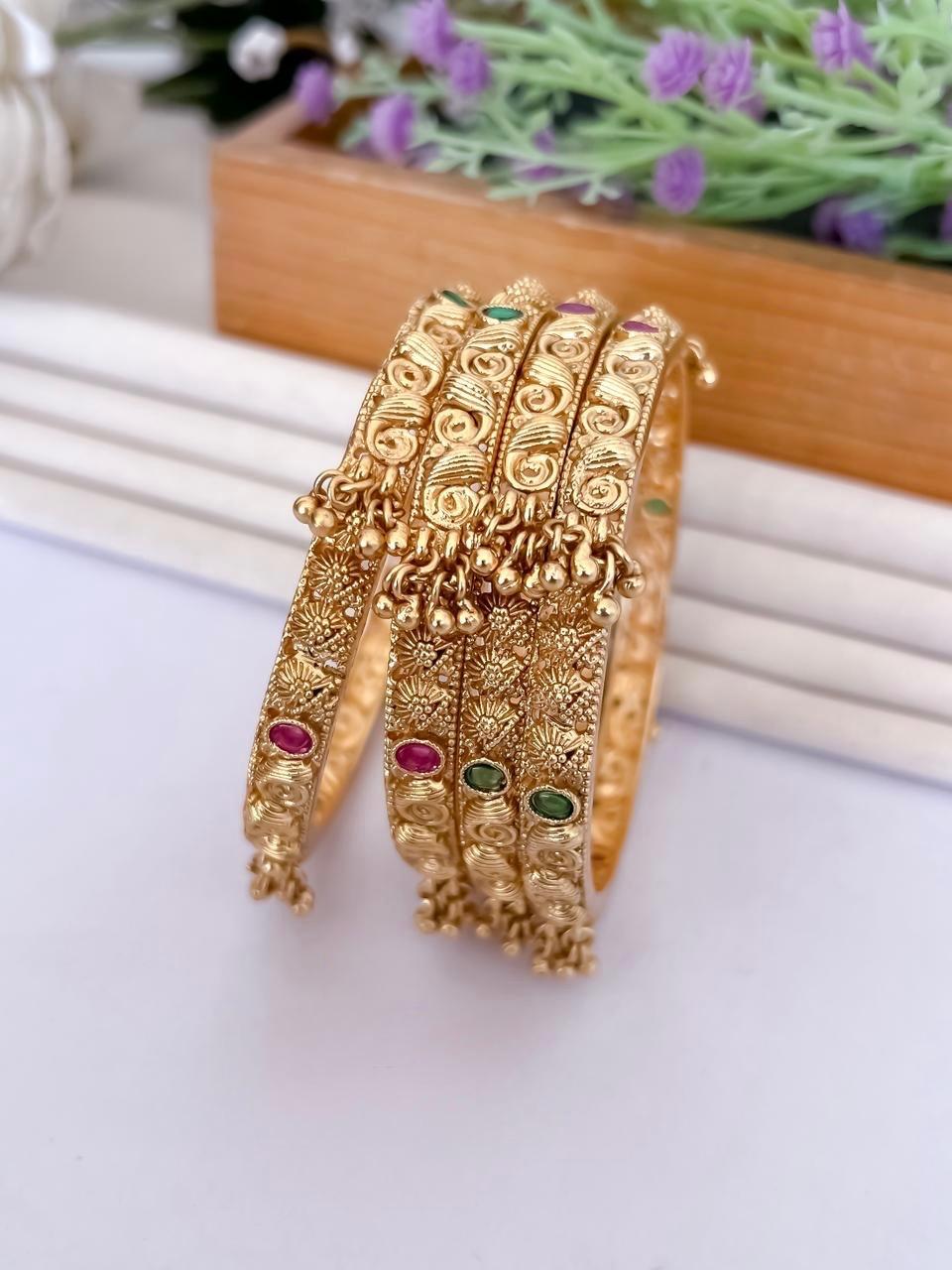 Traditional Designer Bangdi Set for Women | D-0018