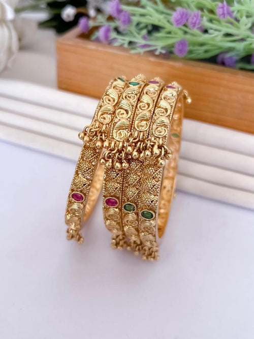 Traditional Designer Bangdi Set for Women | D-0018