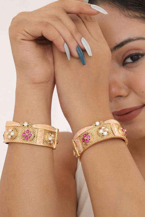 Traditional Designer Bangdi Set for Women | D-005