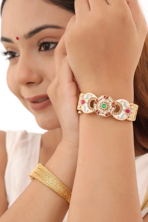 Traditional Designer Bangdi Set for Women | D-009